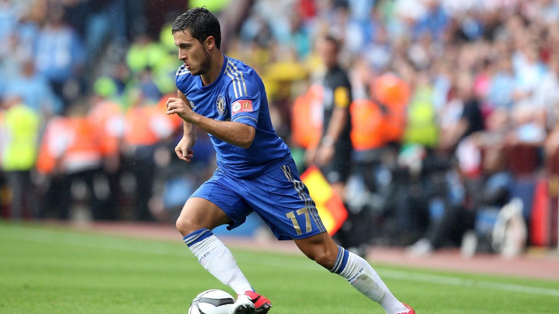 库里狂飙12记三分球,勇士主场大胜湖人