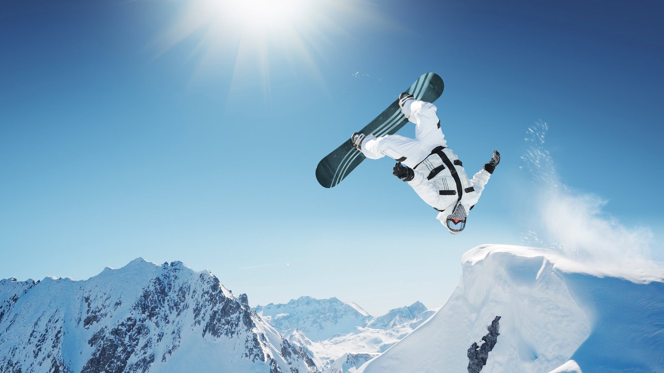 亚冠联赛激战正酣，中超双雄遭遇强敌，日韩球队展现统治力